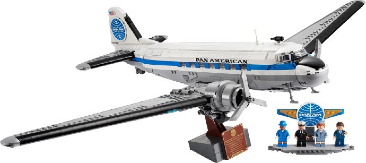 LEGO Icons 11378 Douglas DC-3 PAN AM – hlavní pohled na model