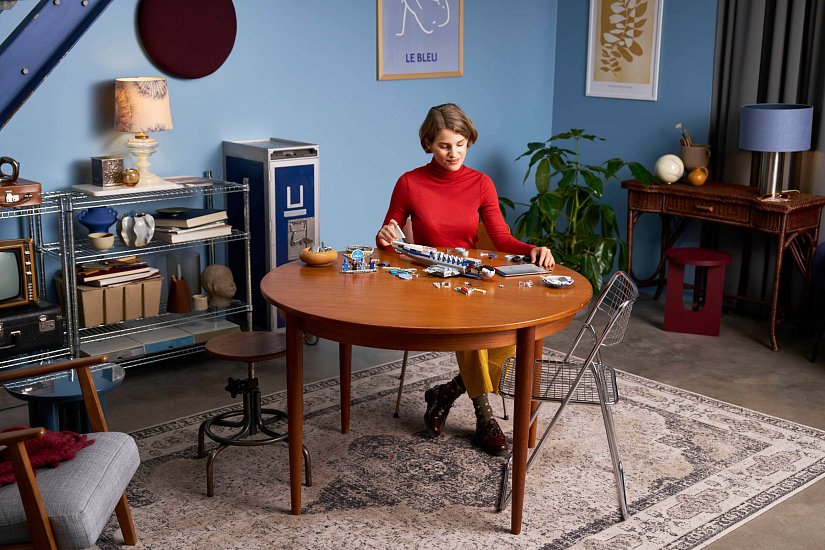 LEGO Douglas DC-3 – lifestyle fotografie při stavění