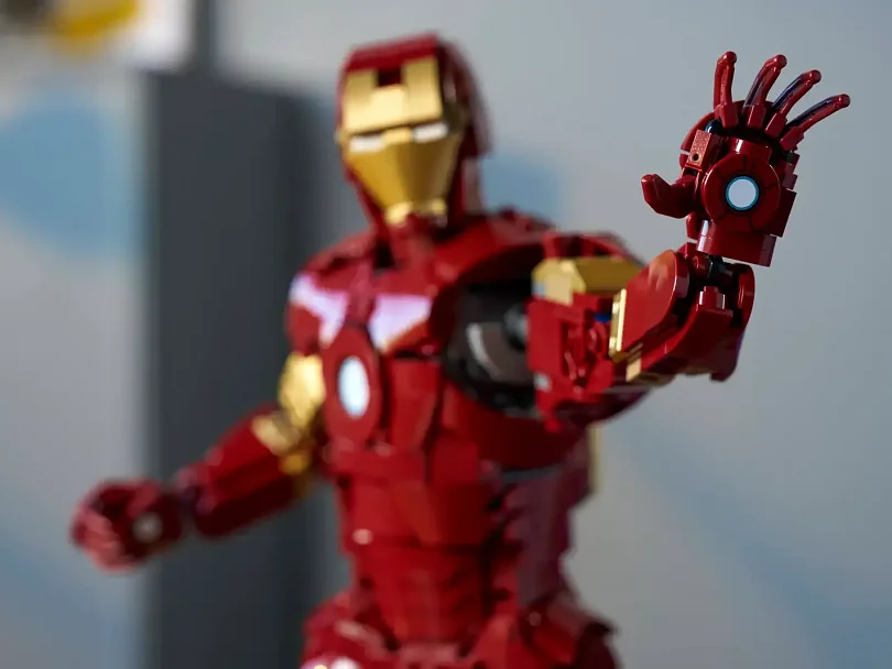 LEGO Marvel 76344 Buildable Iron Man