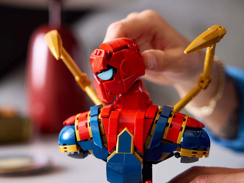 LEGO 76326 Busta Iron Spider-Mana