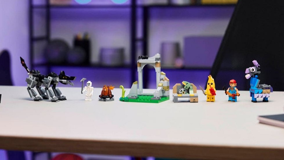 LEGO 77075 Peely a Sparkplug a jejich tábořiště