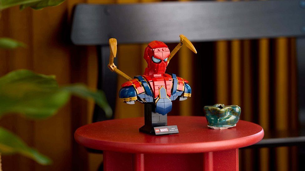 LEGO 76326 Busta Iron Spider-Mana