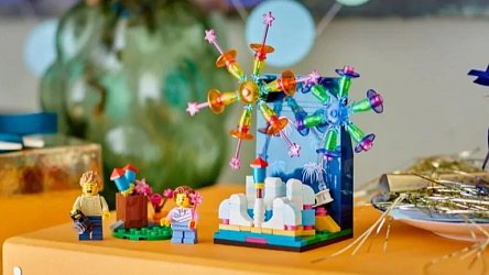 LEGO 40758 Ruské kolo s ohňostrojem 