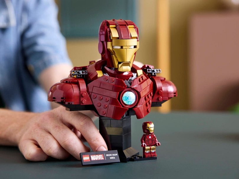 LEGO 76327 Busta Iron Man MK4